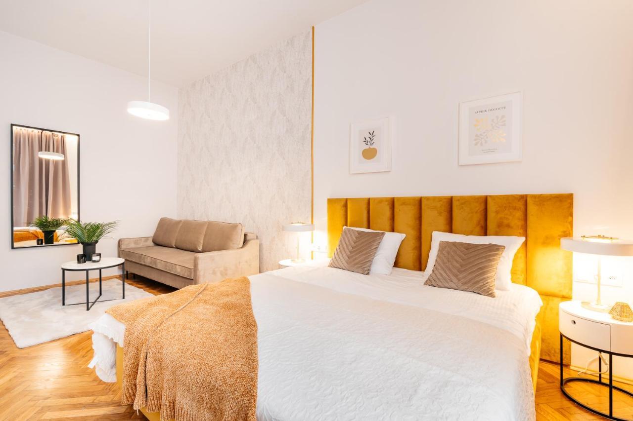 Crystal House - Loftaffair Collection Apartment